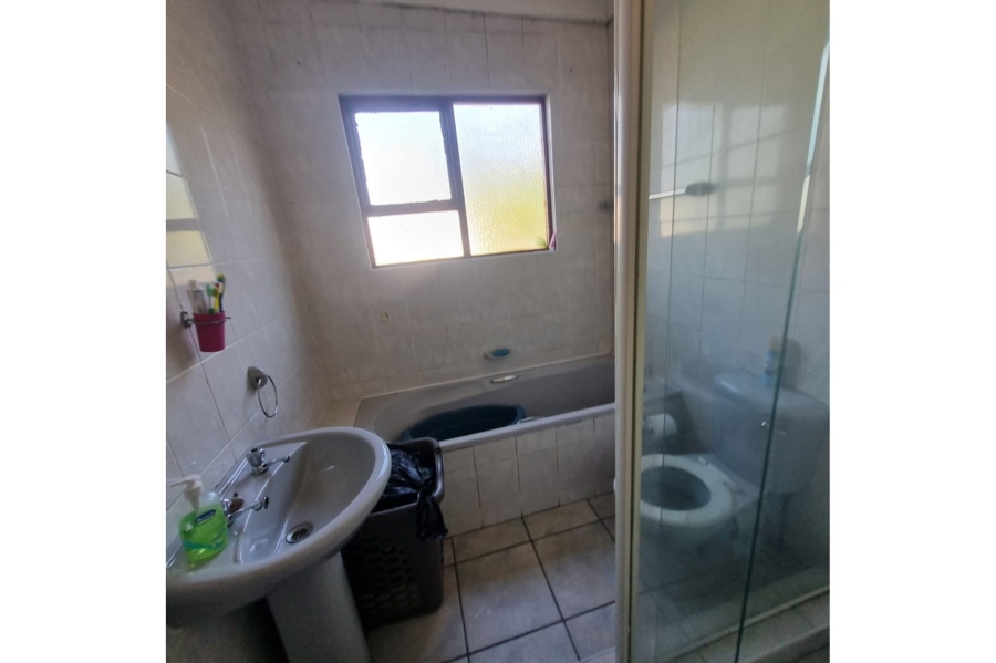 To Let 1 Bedroom Property for Rent in Cambridge Eastern Cape